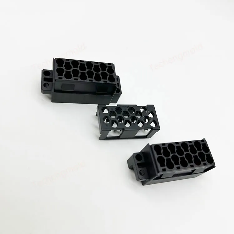 特诚科技PBT精密注塑件实拍 6